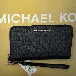 Michael Kors Women's Jet Set Travel Zip Around Phone Holder Wallet